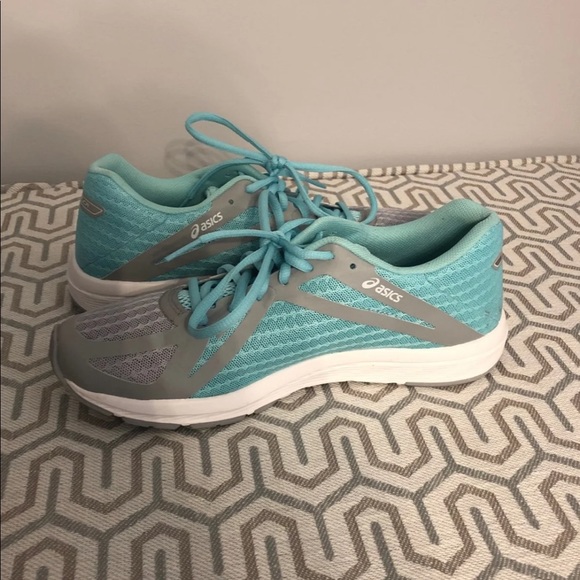 ASICS running shoes - Picture 4 of 4